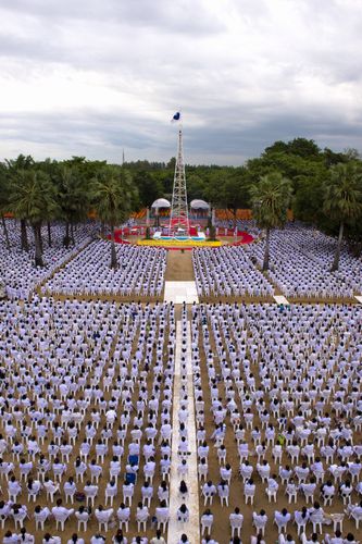 ภาพ No.2960:พิธีตอกเสาเข็มอาคารคุณยายอาจารย์ฯ “หนึ่งไม่มีสอง”