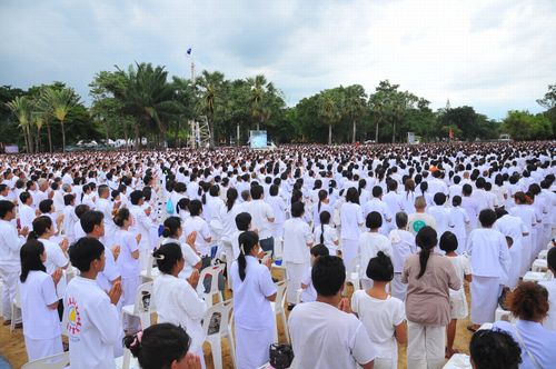 ภาพ No.2987:พิธีตอกเสาเข็มอาคารคุณยายอาจารย์ฯ “หนึ่งไม่มีสอง”