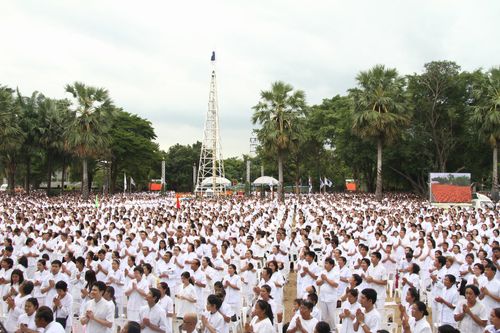 ภาพ No.3014:พิธีตอกเสาเข็มอาคารคุณยายอาจารย์ฯ “หนึ่งไม่มีสอง”