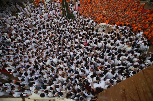 ภาพ No.3025:พิธีตอกเสาเข็มอาคารคุณยายอาจารย์ฯ “หนึ่งไม่มีสอง”