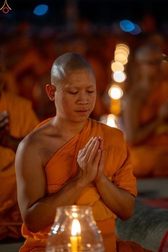 ภาพ No.308028:วันที่ 31 มกราคม พ.ศ. 2569 พิธีจุดประทีปธรรมถวายเป็นพุทธบูชา  และบูชาธรรมมหาปูชนียาจารย์ (ภาพชุดที่ 3) ณ วัดพระธรรมกาย ปทุมธานี ในโครงการธรรมยาตรา กตัญญูบูชา มหาปูชนียาจารย์ พระมงคลเทพมุนี(สด จนฺทสโร) พระผู้ปราบมาร อนุสรณ์สถาน 7 แห่ง ปีที่ 14