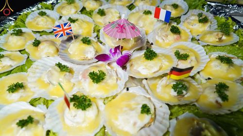 ภาพ No.73004:พิธีถวายภัตตาหารเป็นสังฆทาน แด่คณะพระธรรมยาตราฯ ในโครงการธรรมยาตรากตัญญูบูชา มหาปูชนียาจารย์ พระมงคลเทพมุนี(สด จนฺทสโร) พระผู้ปราบมาร อนุสรณ์สถาน 7 แห่ง ปีที่ 11 วันที่ 20 มกราคม พ.ศ. 2566