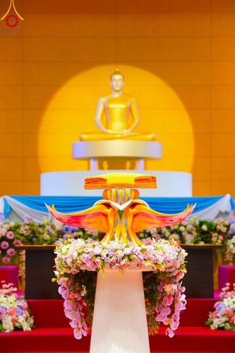 ภาพ No.92347:พิธีทอดกฐินธรรมชัยเพื่อสร้างอาคาร 115 ปี คุณยายอาจารย์มหารัตนอุบาสิกาจันทร์ ขนนกยูง อาทิตย์ต้นเดือนที่ 5 พฤศจิกายน พ.ศ. 2566 ณ วัดพระธรรมกาย จ.ปทุมธานี