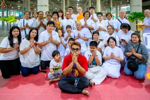 ภาพ No.333576:วันอาทิตย์ที่ 7 มิถุนายน พ.ศ.2569 พิธีตัดปอยผมและปลงผมนาคธรรมทายาท โครงการบรรพชาและอุปสมบทหมู่ธรรมทายาท รุ่นผู้บริหาร รุ่นที่ 16 ณ วิหารคด 11 วัดพระธรรมกาย