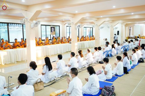 ภาพ No.72645:พิธีถวายภัตตาหารเป็นสังฆทาน แด่คณะพระธรรมยาตราฯ ในโครงการธรรมยาตรากตัญญูบูชา มหาปูชนียาจารย์ พระมงคลเทพมุนี(สด จนฺทสโร) พระผู้ปราบมาร อนุสรณ์สถาน 7 แห่ง ปีที่ 11 วันที่ 19 มกราคม พ.ศ. 2566