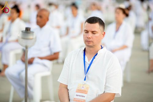 ภาพ No.312131:วันอังคารที่ 3 มีนาคม พ.ศ.2569 พิธีเวียนประทักษิณและจุดมาฆประทีป ณ ลานธรรมพระมหาธรรมกายเจดีย์ วัดพระธรรมกาย