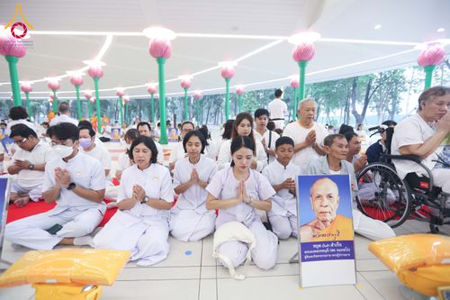 ภาพ No.298129:วันเสาร์ที่ 17 มกราคม พ.ศ. 2569 พิธีบรรพชาอุปสมบท โครงการอุปสมบทหมู่ บูชาธรรมครบ 117 ปี คุณยายอาจารย์มหารัตนอุบาสิกาจันทร์ ขนนกยูง  ณ อุโบสถพระไตรปิฎก วัดพระธรรมกาย