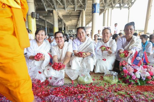 ภาพ No.305982:วันที่ 25 มกราคม พ.ศ. 2569 พิธีต้อนรับพระธรรมยาตรา วัดพระธรรมกาย(ภาพชุดที่ 4) ในโครงการธรรมยาตรา กตัญญูบูชา มหาปูชนียาจารย์ พระมงคลเทพมุนี(สด จนฺทสโร) พระผู้ปราบมาร อนุสรณ์สถาน 7 แห่ง ปีที่ 14