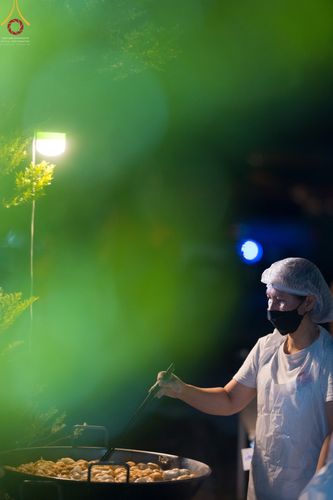 ภาพ No.71419:พิธีถวายภัตตาหารเป็นสังฆทาน แด่คณะพระธรรมยาตราฯ ในโครงการธรรมยาตรากตัญญูบูชา มหาปูชนียาจารย์ พระมงคลเทพมุนี(สด จนฺทสโร) พระผู้ปราบมาร อนุสรณ์สถาน 7 แห่ง ปีที่ 11 วันที่ 16 มกราคม พ.ศ. 2566