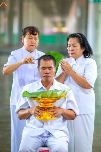 ภาพ No.333461:วันอาทิตย์ที่ 7 มิถุนายน พ.ศ.2569 พิธีตัดปอยผมและปลงผมนาคธรรมทายาท โครงการบรรพชาและอุปสมบทหมู่ธรรมทายาท รุ่นผู้บริหาร รุ่นที่ 16 ณ วิหารคด 11 วัดพระธรรมกาย
