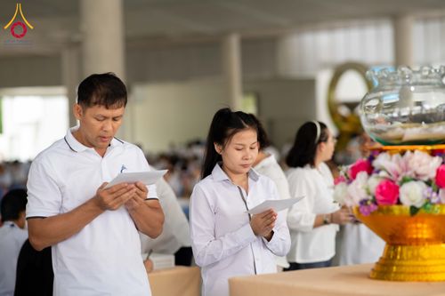ภาพ No.326692:วันที่ 1 พฤษภาคม พ.ศ.2569 พิธีบุพเปตพลี ครั้งที่ 181 ร่วมอุทิศบุญแด่หมู่ญาติที่ล่วงลับไปแล้ว และสืบทอดอายุพระพุทธศาสนา ณ หอฉันคุณยายอาจารย์ฯ วัดพระธรรมกาย