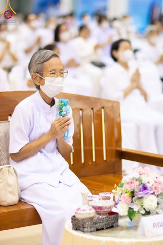 ภาพ No.90768:พิธีบำเพ็ญกุศลสวดพระอภิธรรม  อุบาสกถาวร พรหมถาวร (อุบาสกผู้ปั้นพระ) คืนที่ 3 วันจันทร์ที่ 16 ตุลาคม พ.ศ. 2566 ณ ห้องแก้วสารพัดนึก 1 สภาธรรมกายสากล วัดพระธรรมกาย จ.ปทุมธานี