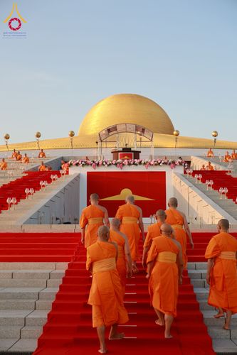 ภาพ No.312022:วันอังคารที่ 3 มีนาคม พ.ศ.2569 พิธีเวียนประทักษิณและจุดมาฆประทีป ณ ลานธรรมพระมหาธรรมกายเจดีย์ วัดพระธรรมกาย