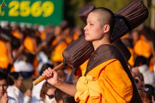 ภาพ No.290559:วันที่ 7 มกราคม พ.ศ. 2569 พิธีต้อนรับพระธรรมยาตรา ณ อนุสรณ์สถานลำดับที่ 2  สถานที่ตั้งมโนปณิธานบวชตลอดชีวิต อนุสรณ์สถานคลองบางนางแท่น (ภาพชุดที่ 2) อ.สามพราน จ.นครปฐม ในโครงการธรรมยาตรา กตัญญูบูชา มหาปูชนียาจารย์ พระมงคลเทพมุนี(สด จนฺทสโร) พระผู้ปราบมาร 