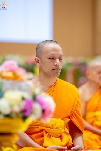 ภาพ No.329023:วันอาทิตย์ที่ 17 พฤษภาคม พ.ศ.2569 พิธีร่วมบุญการศึกษาพระภิกษุสามเณร (หนังสือบาลี นักธรรม ทางก้าวหน้า World-Pec) ณ ห้องแก้วสารพัดนึก 2 วัดพระธรรมกาย