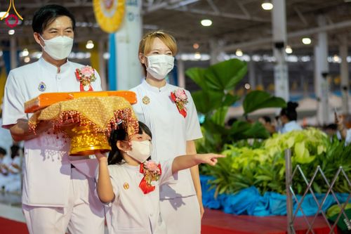 ภาพ No.92230:พิธีทอดกฐินธรรมชัยเพื่อสร้างอาคาร 115 ปี คุณยายอาจารย์มหารัตนอุบาสิกาจันทร์ ขนนกยูง อาทิตย์ต้นเดือนที่ 5 พฤศจิกายน พ.ศ. 2566 ณ วัดพระธรรมกาย จ.ปทุมธานี