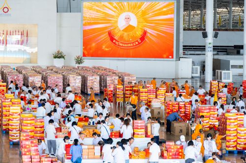 ภาพ No.322099:วันที่ 14 เมษายน พ.ศ.2569 การเตรียมกล่องไทยธรรม วันสุดท้าย เพื่องานถวายมหาสังฆทาน 40,000 กว่าวัดทั่วประเทศ วันคุ้มครองโลก 22 เมษายน พ.ศ.2569 วัดพระธรรมกาย