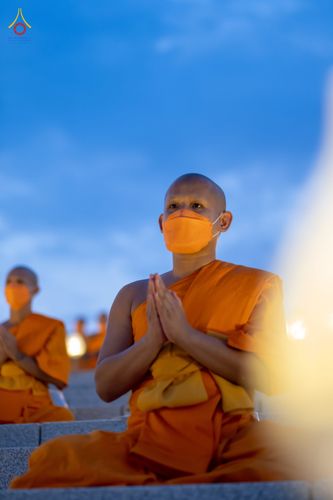 ภาพ No.81753:พิธีจุดวิสาขประทีปและเวียนประทักษิณ เนื่องในวันวิสาขบูชา วันเสาร์ที่ 3 มิถุนายน 2566 ณ ลานธรรมพระมหาธรรมกายเจดีย์ วัดพระธรรมกาย จ.ปทุมธานี