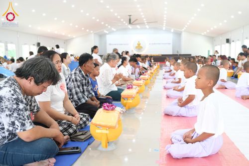 ภาพ No.319645:วันเสาร์ที่ 4 เมษายน พ.ศ.2569 พิธีขอขมา มอบผ้าไตร บรรพชาสามเณร ศูนย์อบรมเยาวชนนครปฐม