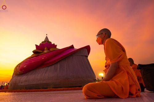 ภาพ No.74222:พุทธบุตรธรรมยาตรา ปฏิบัติธรรมและบันทึกภาพประวัติศาสตร์ ในโครงการธรรมยาตรากตัญญูบูชา มหาปูชนียาจารย์ พระมงคลเทพมุนี(สด จนฺทสโร) พระผู้ปราบมาร อนุสรณ์สถาน 7 แห่ง ปีที่ 11 ณ อนุสรณ์สถานบางปลา อ.บางเลน จ.นครปฐม วันที่ 23 มกราคม พ.ศ. 2566