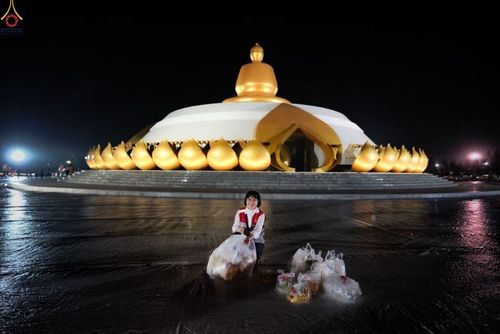 ภาพ No.301658:ภาพเบื้องหลังอาสาสมัครรวมใจ ชุดที่ 4 ในโครงการธรรมยาตรา กตัญญูบูชา มหาปูชนียาจารย์ พระมงคลเทพมุนี(สด จนฺทสโร) พระผู้ปราบมาร อนุสรณ์สถาน 7 แห่ง ปีที่ 14