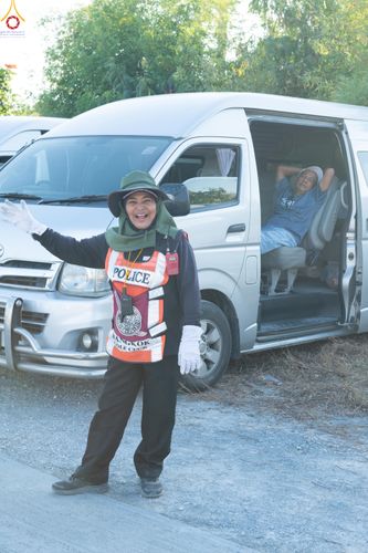 ภาพ No.301497:ภาพเบื้องหลังอาสาสมัครรวมใจ ชุดที่ 4 ในโครงการธรรมยาตรา กตัญญูบูชา มหาปูชนียาจารย์ พระมงคลเทพมุนี(สด จนฺทสโร) พระผู้ปราบมาร อนุสรณ์สถาน 7 แห่ง ปีที่ 14