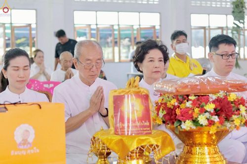 ภาพ No.284410:วันอาทิตย์ที่ 19 ตุลาคม 2568 พิธีทอดกฐินสามัคคีทั่วไทย โดยคณะศิษยานุศิษย์ บูชาธรรม 81 ปี หลวงพ่อธัมมชโย ณ วัดเอนกพิมพรประชานาถ อ.เมือง จ.สมุทรสงคราม