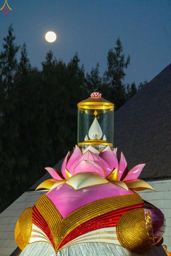 ภาพ No.288379:วันที่ 4 มกราคม พ.ศ. 2569 พระธรรมยาตราปฏิบัติธรรม และถ่ายภาพหมู่ประวัติศาสตร์ ในโครงการธรรมยาตรา กตัญญูบูชา มหาปูชนียาจารย์ พระมงคลเทพมุนี(สด จนฺทสโร) พระผู้ปราบมาร อนุสรณ์สถาน 7 แห่ง ปีที่ 14 ณ อนุสรณ์สถานมหาวิหารพระมงคลเทพมุนี (โลตัสแลนด์) อ.สองพี่น้อง