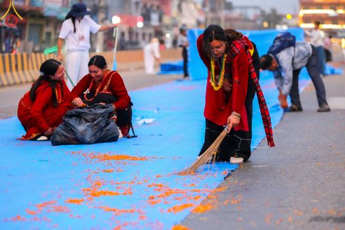 ภาพ No.317112:วันเสาร์ที่ 28 มีนาคม พ.ศ.2569 ธรรมยาตราจาริก ณ ซุ้มประตูลุมพินีเกต(Lumbini Gate) ประเทศเนปาล