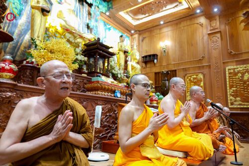 ภาพ No.344528:วันที่ 8-11 สิงหาคม พ.ศ.2569 “ประเพณีเข้าพรรษา เชื่อมพระพุทธศาสนาสองแผ่นดิน” ถวายเทียนพรรษา 9 วัด ณ นครโฮจิมินห์ สาธารณรัฐสังคมนิยมเวียดนาม