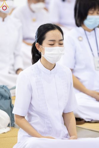 ภาพ No.78904:พิธีตักบาตร ข้าวสารอาหารแห้ง พิธีบูชาข้าวพระ ในวันอาทิตย์ต้นเดือนที่ 2 เมษายน พ.ศ. 2566