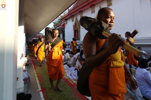 ภาพ No.293040:วันที่ 11 มกราคม พ.ศ. 2569 พิธีต้อนรับพระธรรมยาตรา ณ อนุสรณ์สถานลำดับที่ 3 (ภาพชุดที่ 2) สถานที่เกิดในเพศสมณะ วัดสองพี่น้อง อำเภอสองพี่น้อง จังหวัดสุพรรณบุรี ในโครงการธรรมยาตรา กตัญญูบูชา มหาปูชนียาจารย์ พระมงคลเทพมุนี(สด จนฺทสโร) พระผู้ปราบมาร อนุสรณ์สถ