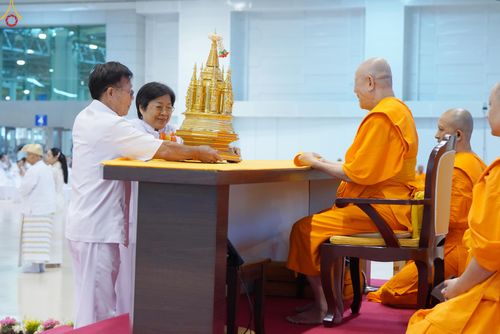 ภาพ No.327751:วันที่ 3 พฤษภาคม พ.ศ.2569 พิธีรับมอบพระบรมสารีริกธาตุ จากสาธารณรัฐแห่งสหภาพเมียนมา ณ ห้องแก้วสารพัดนึก วัดพระธรรมกาย