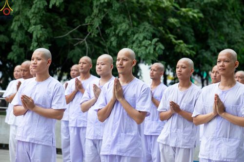 ภาพ No.83600:พิธีตัดปอยผมและปลงผม ในโครงการบรรพชาอุปสมบทหมู่ ธรรมทายาทรุ่นเข้าพรรษา ณ วัดพระธรรมกาย วันอาทิตย์ที่ 16 กรกฎาคม พ.ศ.2566