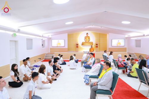 ภาพ No.321625:วันอาทิตย์ที่ 12 เมษายน พ.ศ.2569 กิจกรรมงานบุญวันสงกรานต์ (ตักบาตร ขอขมาพ่อแม่ สรงน้ำพระ รดน้ำขอพร) ณ วัดพระธรรมกายจอร์เจีย ประเทศสหรัฐอเมริกา