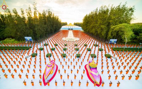 ภาพ No.41185:ประมวลภาพธรรมยาตรา ปฏิบัติธรรมและบันทึกภาพประวัติศาสตร์ ธรรมยาตรา ปีที่ 10