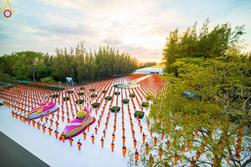 ภาพ No.41189:ประมวลภาพธรรมยาตรา ปฏิบัติธรรมและบันทึกภาพประวัติศาสตร์ ธรรมยาตรา ปีที่ 10