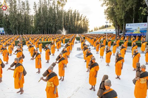 ภาพ No.41186:ประมวลภาพธรรมยาตรา ปฏิบัติธรรมและบันทึกภาพประวัติศาสตร์ ธรรมยาตรา ปีที่ 10