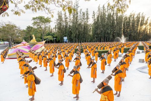 ภาพ No.41188:ประมวลภาพธรรมยาตรา ปฏิบัติธรรมและบันทึกภาพประวัติศาสตร์ ธรรมยาตรา ปีที่ 10