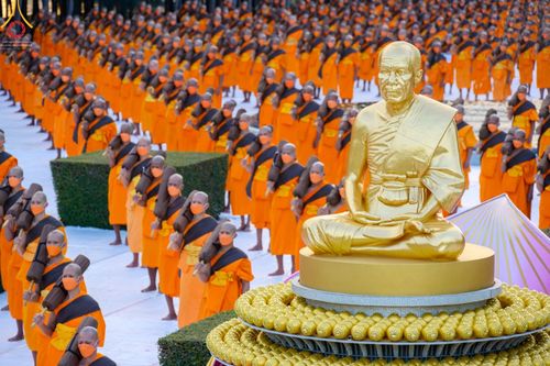 ภาพ No.41193:ประมวลภาพธรรมยาตรา ปฏิบัติธรรมและบันทึกภาพประวัติศาสตร์ ธรรมยาตรา ปีที่ 10