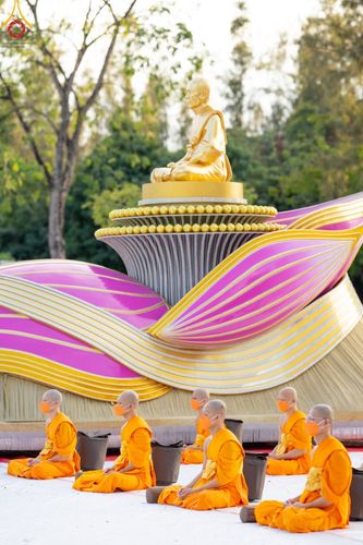 ภาพ No.41215:ประมวลภาพธรรมยาตรา ปฏิบัติธรรมและบันทึกภาพประวัติศาสตร์ ธรรมยาตรา ปีที่ 10