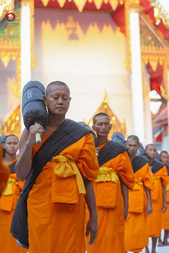 ภาพ No.294664:วันอาทิตย์ที่ 14 ธันวาคม พ.ศ.2568 พระธรรมยาตราปฏิบัติธรรมและถ่ายภาพหมู่ประวัติศาสตร์ ณ วัดสองพี่น้อง ต.ต้นตาล อ.สองพี่น้อง จ.สุพรรณบุรี ในโครงการธรรมยาตรา กตัญญูบูชา มหาปูชนียาจารย์ พระมงคลเทพมุนี(สด จนฺทสโร) พระผู้ปราบมาร อนุสรณ์สถาน 7 แห่ง ปีที่ 14