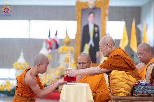 ภาพ No.346701:วันพฤหัสบดี 27 สิงหาคม พ.ศ.2569 พิธีมอบรางวัลแก่สามเณรทรงพระปาฏิโมกข์ปีที่ 4/2569