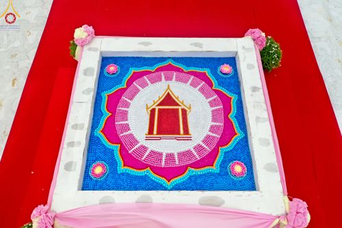 ภาพ No.81411:พิธีทอดผ้าป่า วางดวงแก้วบรมจักรพรรดิ  โปรยรัตนชาติ และพิธีตอกเสาเข็มมงคลต้นแรก อาคาร 80 ปี หลวงพ่อธัมมชโย ณ ศูนย์ปฏิบัติธรรมวิหารแดง อำเภอวิหารแดง จังหวัดสระบุรี วันอาทิตย์ที่ 28 พฤษภาคม พ.ศ.2566