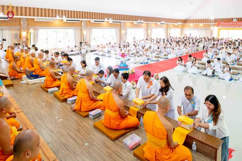 ภาพ No.346603:วันอาทิตย์ที่ 30 สิงหาคม พ.ศ.2569 พิธีทอดผ้าป่า สวดธรรมจักรกัปปวัตนสูตรกลั่นแผ่นดินโปรยรัตนชาติ  สถาปนาองค์พระเจดีย์เพื่อสร้างสันติภาพโลก  ณ ศูนย์ปฏิบัติธรรมพนมสารคาม (เพชรตะวัน) จังหวัดฉะเชิงเทรา