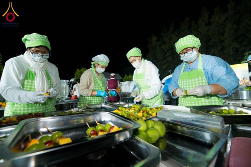 ภาพ No.287943:วันที่ 4 มกราคม พ.ศ. 2569 พิธีถวายภัตตาหารเป็นสังฆทาน แด่พระธรรมยาตรา ในโครงการธรรมยาตรา กตัญญูบูชา มหาปูชนียาจารย์ พระมงคลเทพมุนี(สด จนฺทสโร) พระผู้ปราบมาร อนุสรณ์สถาน 7 แห่ง ปีที่ 14 ณ อนุสรณ์สถานมหาวิหารพระมงคลเทพมุนี (โลตัสแลนด์) อ.สองพี่น้อง จ.สุพรร