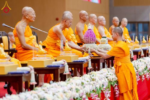ภาพ No.272897:วันอาทิตย์ที่ 23 พฤศจิกายน พ.ศ.2568 พิธีมุทิตาสักการะ พระมหาเถระและพระเถระ ประจำปีพุทธศักราช 2568 ณ ห้องแก้วสารพัดนึก 2 สภาธรรมกายสากล  วัดพระธรรมกาย