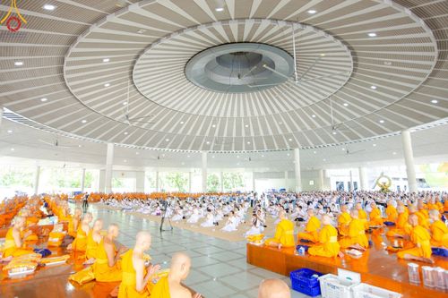 พิธีบุพเปตพลี ครั้งที่ 157 ร่วมอุทิศบุญกุศลแด่หมู่ญาติที่ล่วงลับไปแล้ว และสืบทอดอายุพระพุทธศาสนา วันพฤหัสที่ 31 ตุลาคม พ.ศ. 2567 (วันพระ แรม 14 ค่ำ เดือน 11) ณ หอฉันคุณยายอาจารย์ฯ วัดพระธรรมกาย