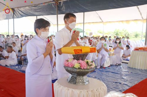 ภาพ No.76219:พิธีกลั่นแผ่นดินสร้างมหาเจดีย์ปัตตานี , พิธีตักบาตรแด่พระภิกษุสงฆ์ 159 รูป ,  พิธีทอดผ้าป่า , พิธีโปรยรัตนชาติ ,  พิธีจุดประทีปถวายเป็นพุทธบูชา ณ ศูนย์อบรมเยาวชนปัตตานี จ.ปัตตานี วันอาทิตย์ที่ 5 กุมภาพันธ์ พ.ศ.2566