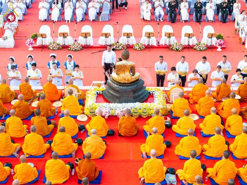 ภาพ No.312744:วันอาทิตย์ที่ 8 มีนาคม พ.ศ.2569 ทำบุญเมืองนครราชสีมา 558 ปี ตักบาตรพระ 10,000 รูป (ภาพชุดที่ 2)